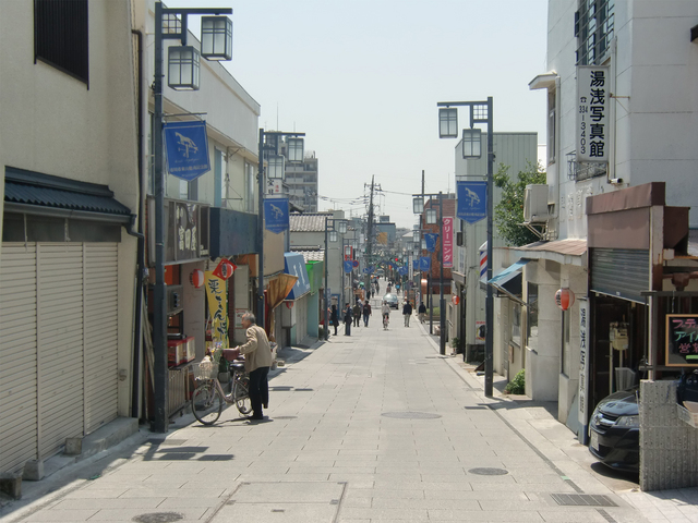 狭幅員(狭隘)道路における無電柱化施工例