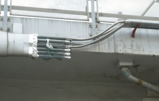 ケーブル活線状態での管路移設（DRP DRC使用）